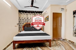 Super OYO Hotel O Adarsh Nagar Near Kavya Hospital, Visakhapatnam
