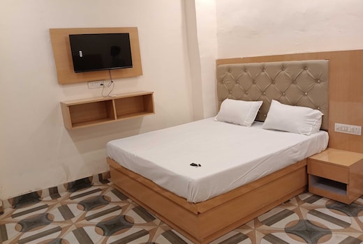 Hotel O Ayodhya Deluxe