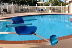 Holiday Inn Express Hotel & Suites Pembroke Pines Sheridan Street, Broward