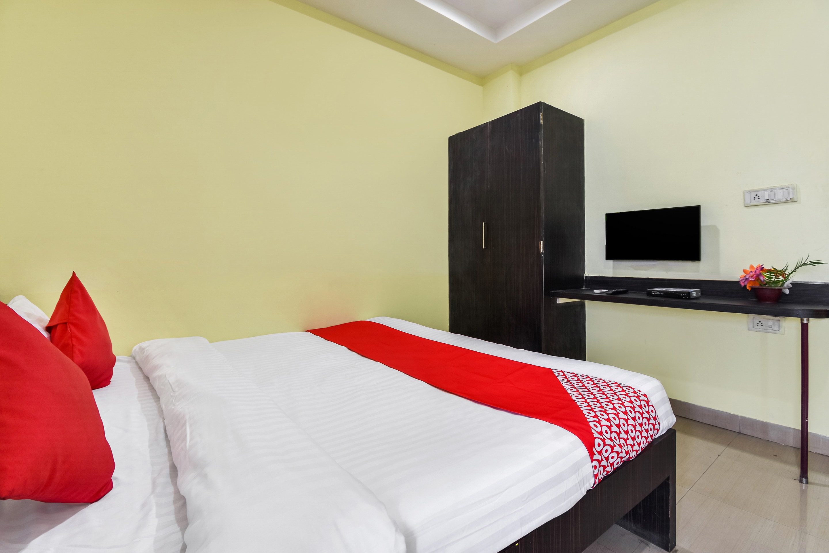 Hotel O Vivek Executive - Tap to explore photos