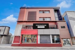 Collection O Haridwar Railway Station Formerly Le Central, Haridwar