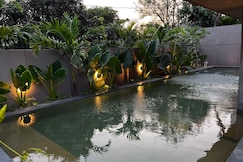 Lotus Boutique Villa, Surat