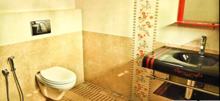 Hotel Anjaly International - Tap to explore photos