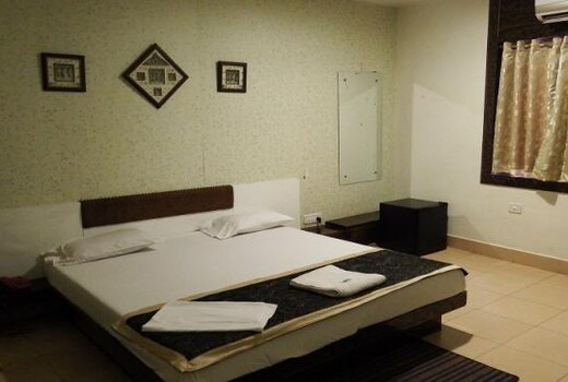 Hotel Sonchiraiya Shivpuri Inr 306 Off 2 1 0 0 Hotel Price Address Reviews