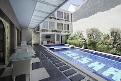 Townhouse Oak Denpasar at Mahendradatta, Bali