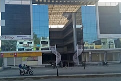 Vraj Hotel, Rajpipla