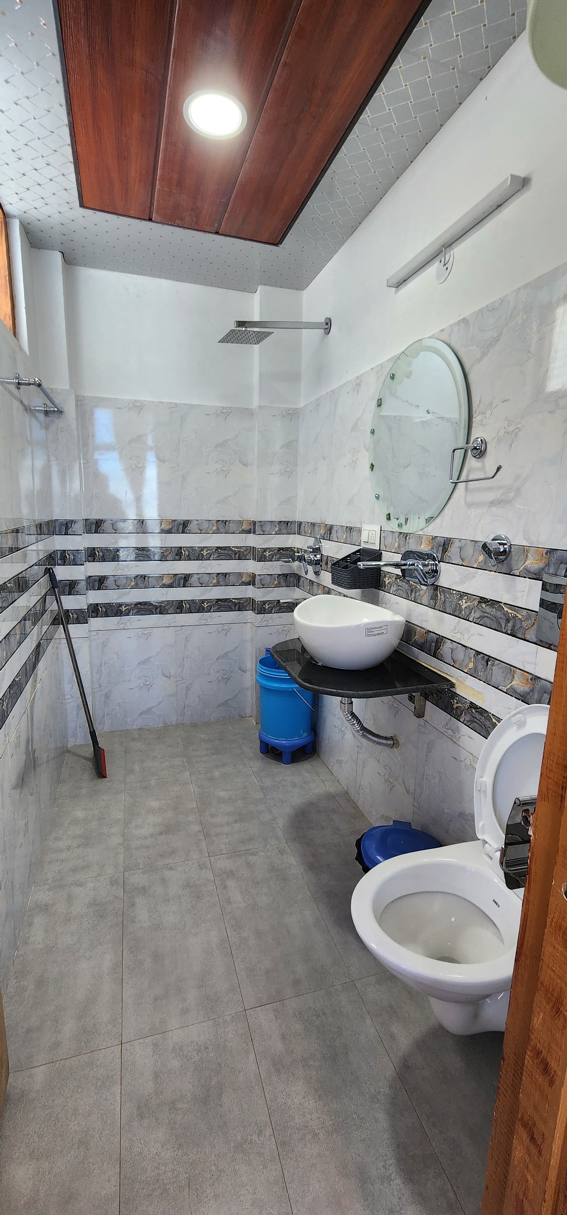 Hill Mount View Homestay talai Dalhousie - Tap to explore photos