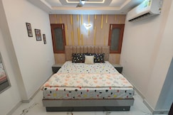 The Welcome Cottage | Spacious 1BHK Apartment in East of Kailash, Delhi
