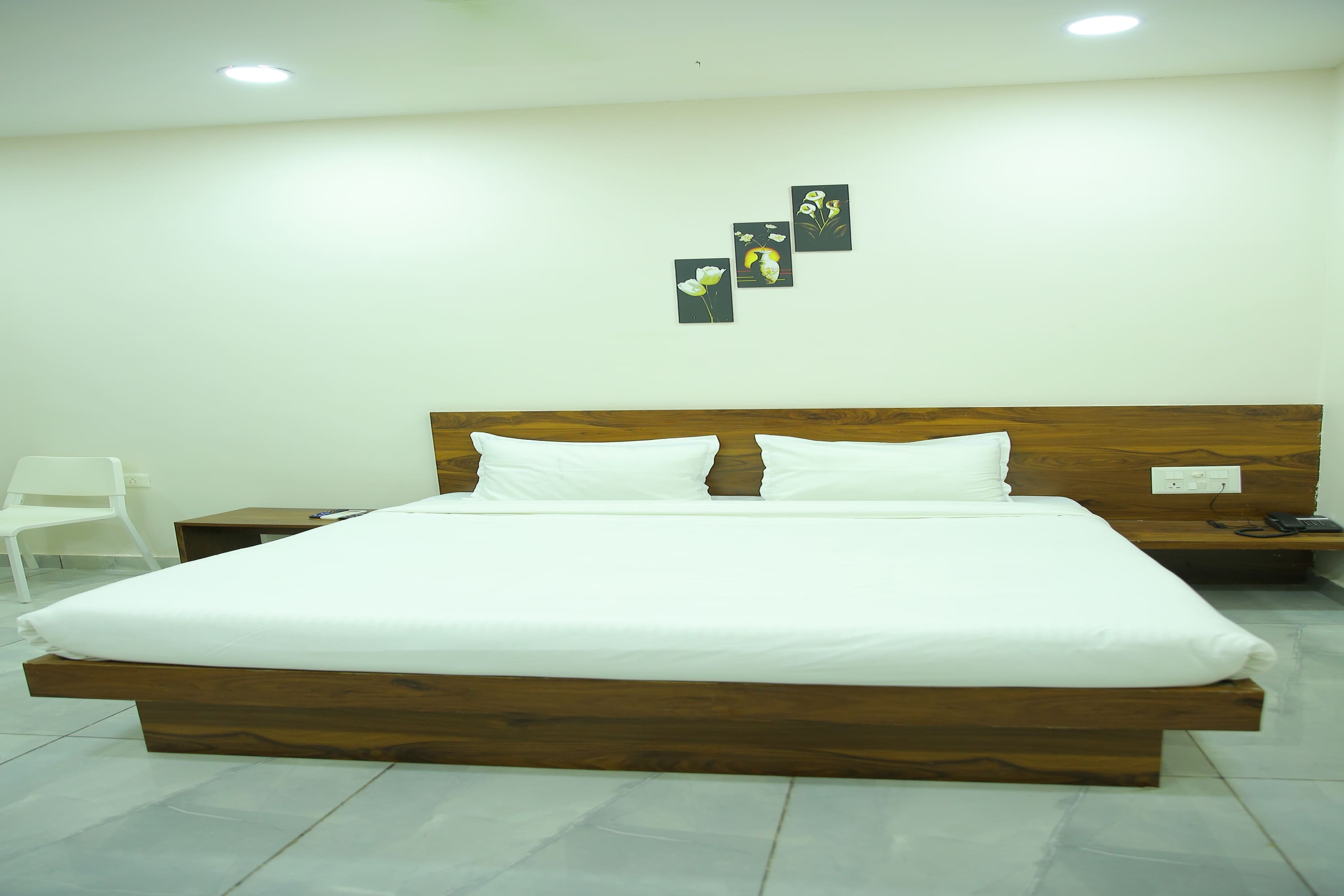 HOTEL L K INN MARUTHI GROUP - Tap to explore photos