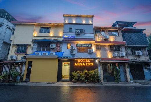 Via Aksa Inn