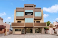 Super Townhouse Vellore Fort Formerly RJ Royal Inn, Vellore