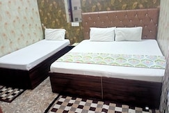 Jindal B&B 2 min walk to Golden Temple, Amritsar