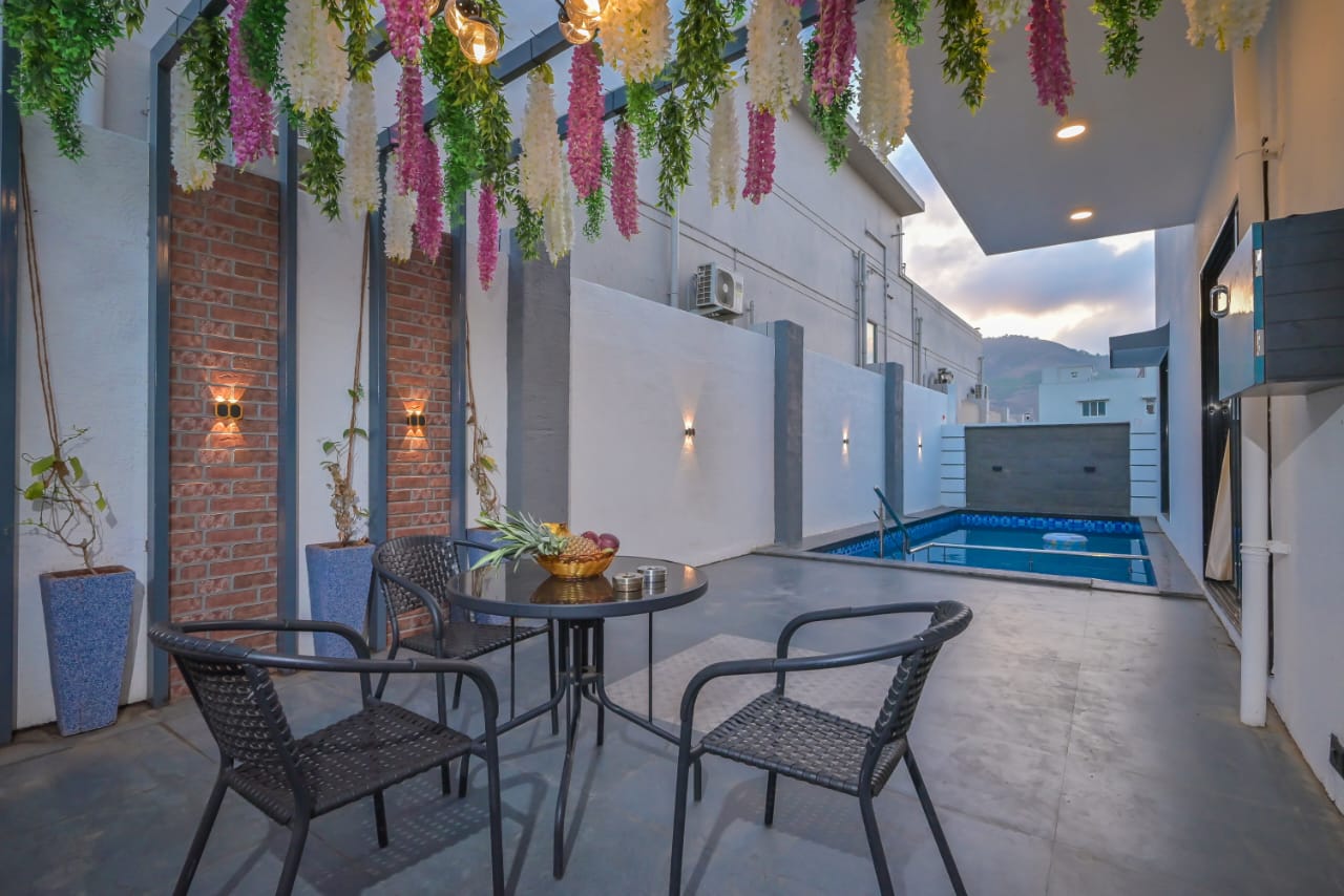 Luxury 5BHK Villa in Lonavala - Tap to explore photos
