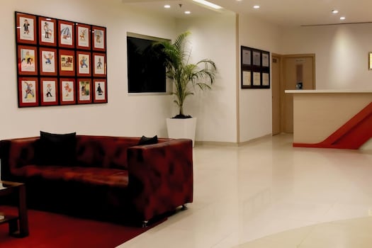 Red Fox Hotel Chandigarh Chandigarh Inr 547 Off 2 9 6 9