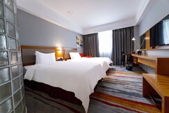 Holiday Inn Express Daocheng Yading, an IHG Hotel, Dali