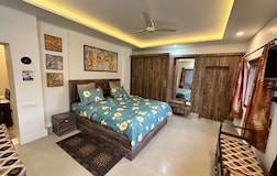 Jacana Suite