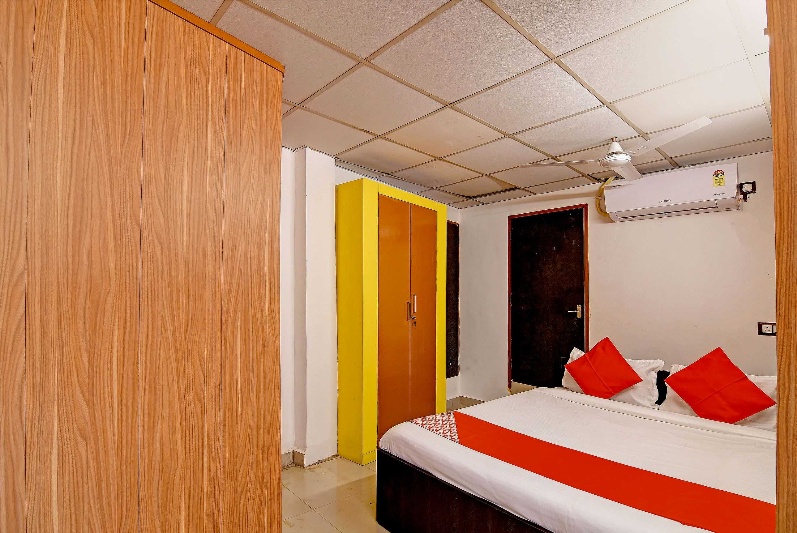 Hotel O Jalan Regency - Tap to explore photos