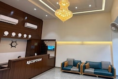 hotel skyboat inn, Nashik