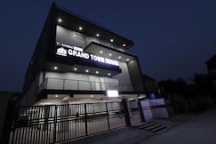 Treebo Grand Town House, Faridabad
