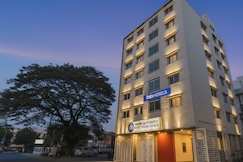 FabHotel A White Pearl Suites - Near Bangalore Airport, Bangalore