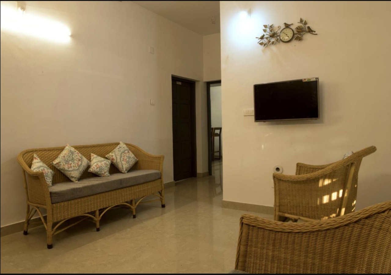 Gloria Homestay - Tap to explore photos