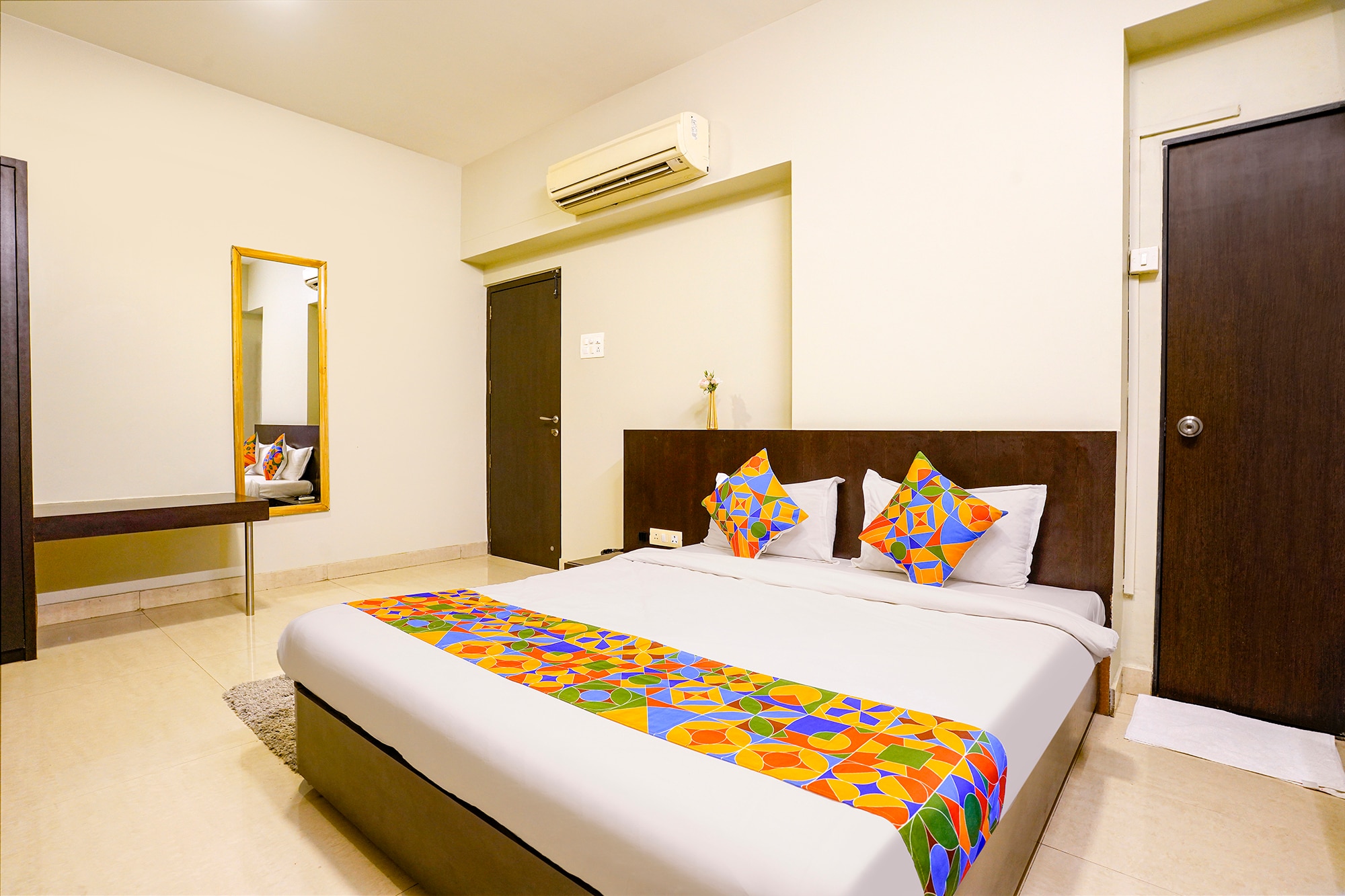 FabHotel Mumbai Corporate Apartments Bandra - Tap to explore photos
