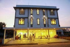 Rose Garden (next to Rajagiri Hospital), Cochin