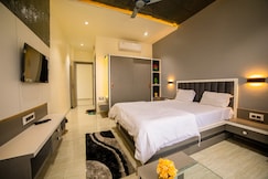 Hotel KV Pride, Akola