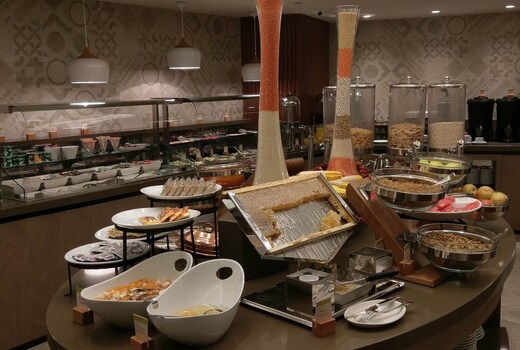 Doubletree By Hilton Istanbul Piyalepasa Istanbul Hotel Price Address Reviews