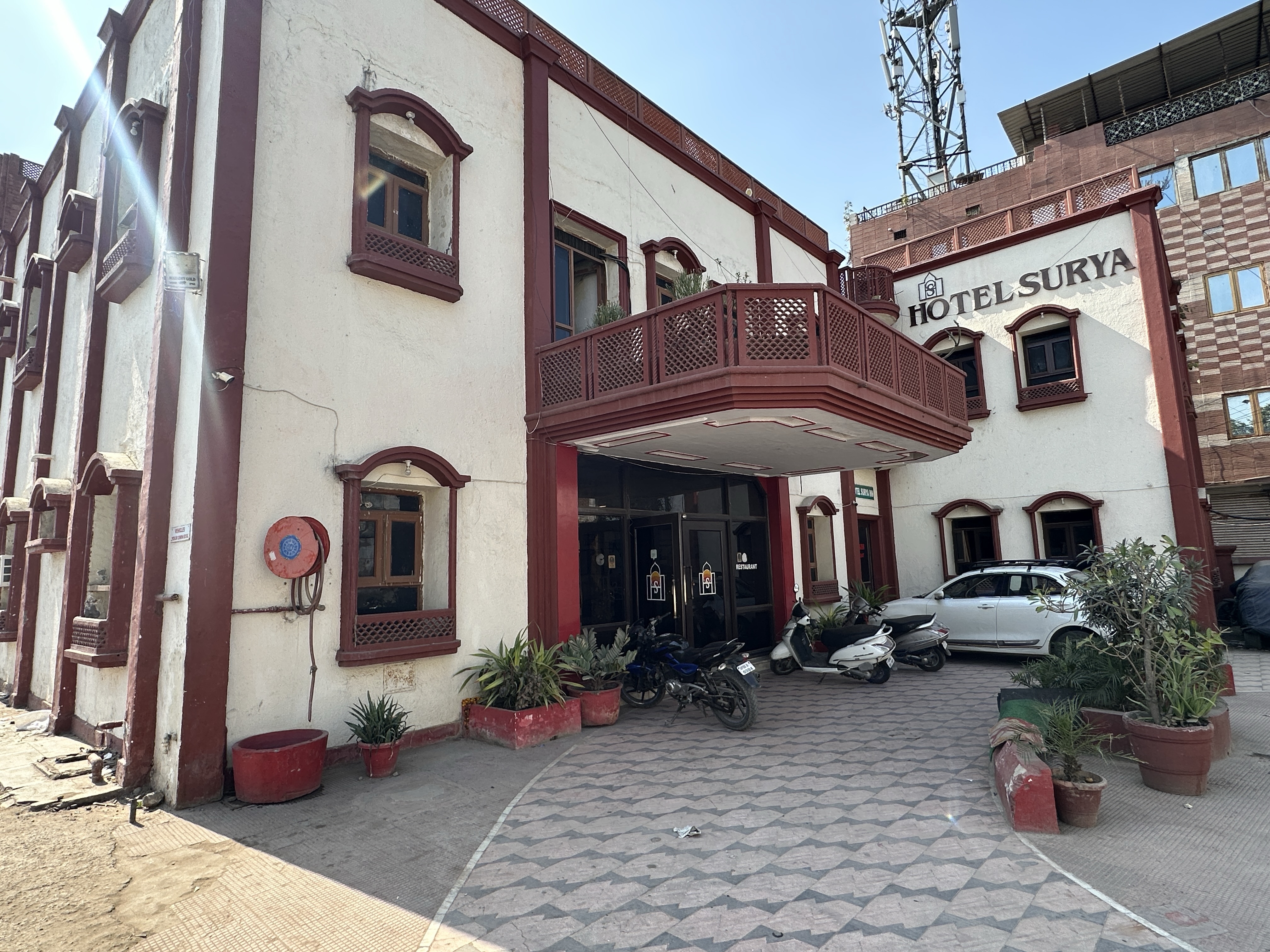 Hotel Surya Inn, Agra