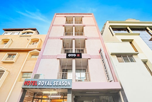 Hotel O Royal Season
