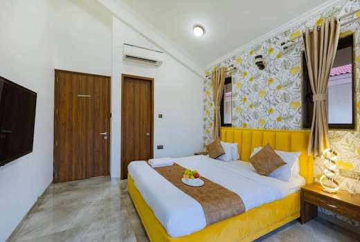 Mercury stays - Luxe Villa 4BHK with Pvt Pool