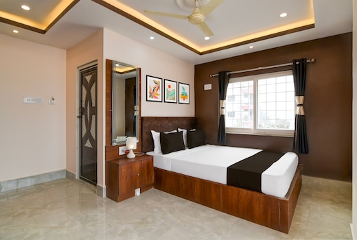 OYO 832517 BN PALACE