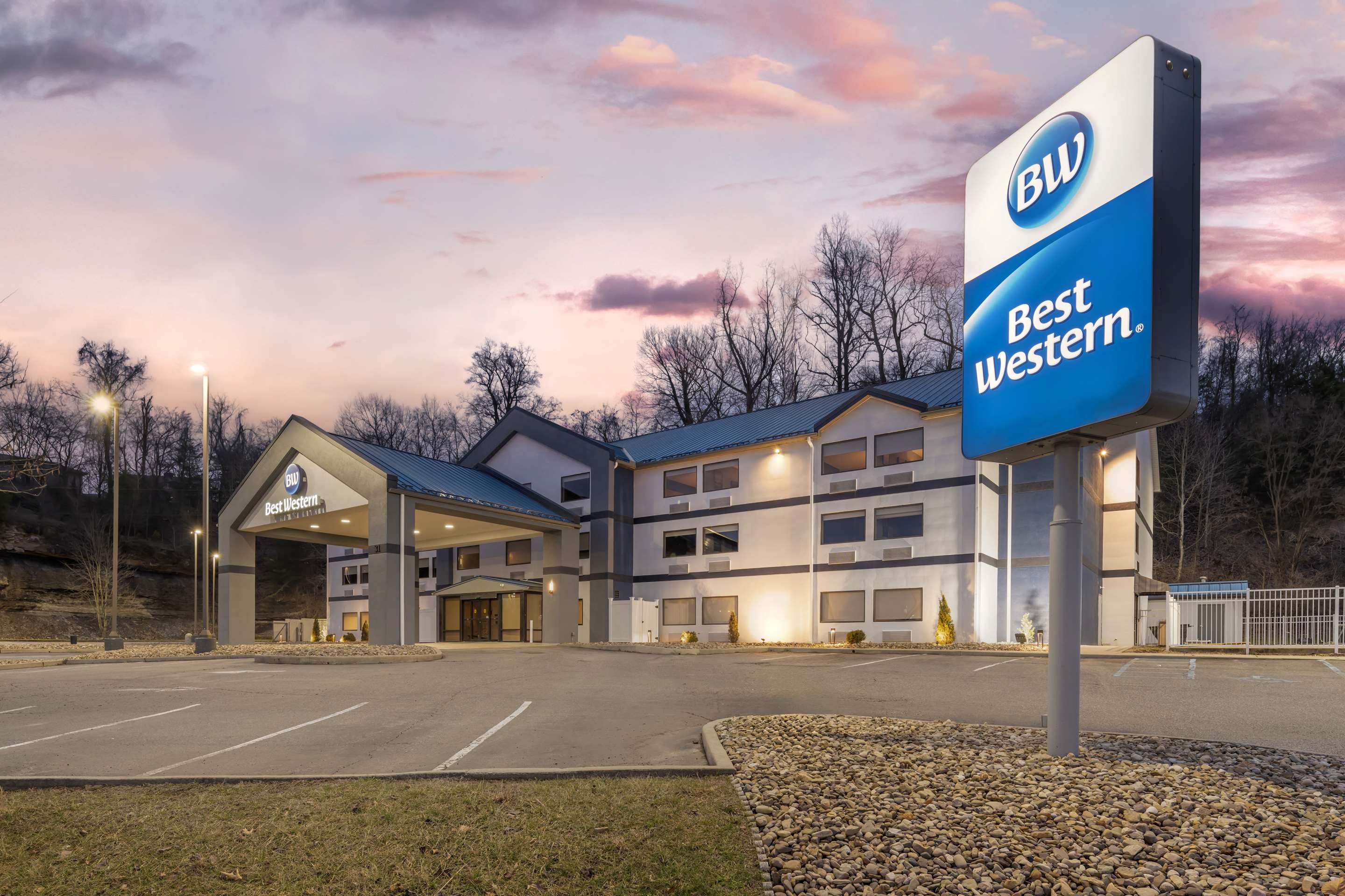 Best Western River Cities - Tap to explore photos