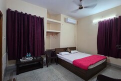 Krishna's, Patna