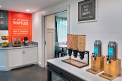 Hampton Inn by Hilton Hartford/Airport, Hartford