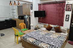 The Happy Stays, Pune