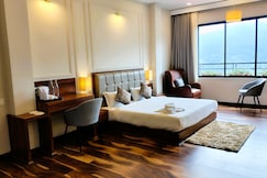 The Palm Aryan Gangtok (12 mins MG Marg), Phadamchen