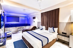 Hotel Palladium Lake, Ahmedabad