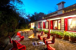 V are Family Oak Lodge | 5BHK Vintage Villa With Indoor Fireplace & BBQ, Bhowali