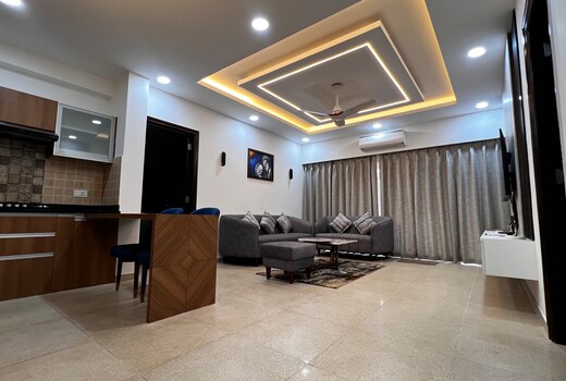 02-JenVin Luxury Homes - Garden view fully furnished 2bedroom, WIFI, Gym, Pool - Baga, North Goa 