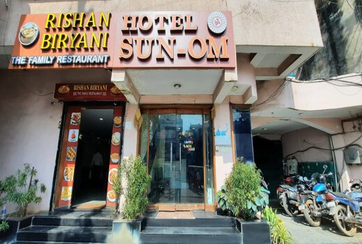 Hotel Sun-Om @ Raipur Railway Station