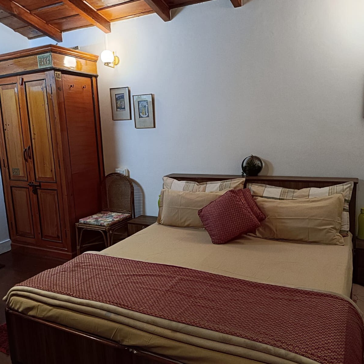 Elfin Homestays: Bhowali's Mountain & JungleEscape - Tap to explore photos