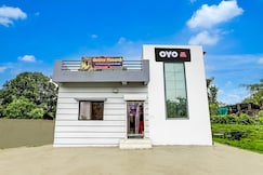 SPOT ON Golden Monarch, Chandrapur