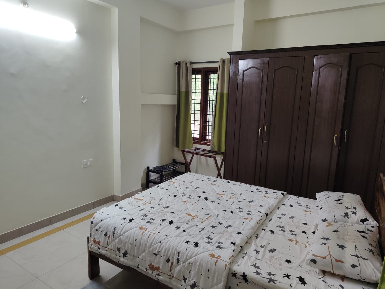 SUROJ BUILDCON Guest House- Hyderabad - Tap to explore photos