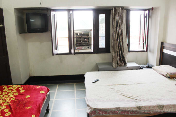 Hotel Chetak Guest House - Tap to explore photos
