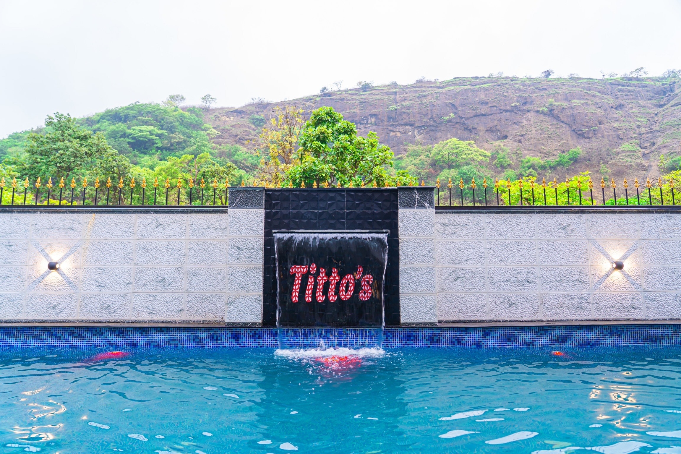 Tittos Villa - Tap to explore photos
