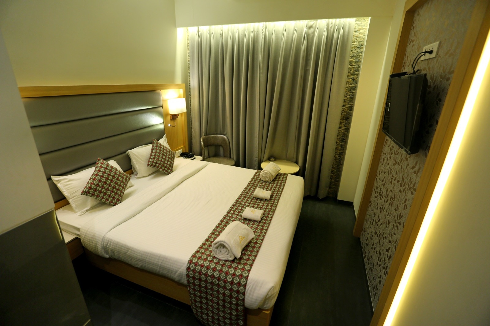 Hotel Majestic Suites (Boutique Hotel) - Tap to explore photos