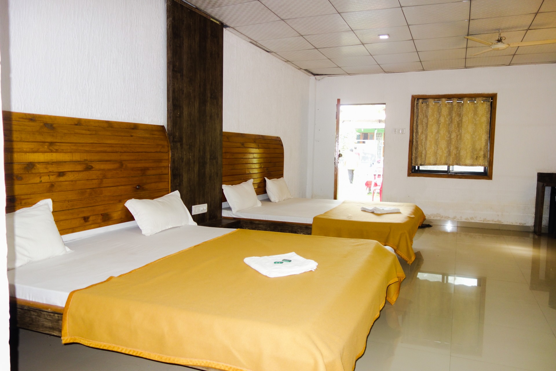 HOTEL NEW SAMADHAN - Tap to explore photos