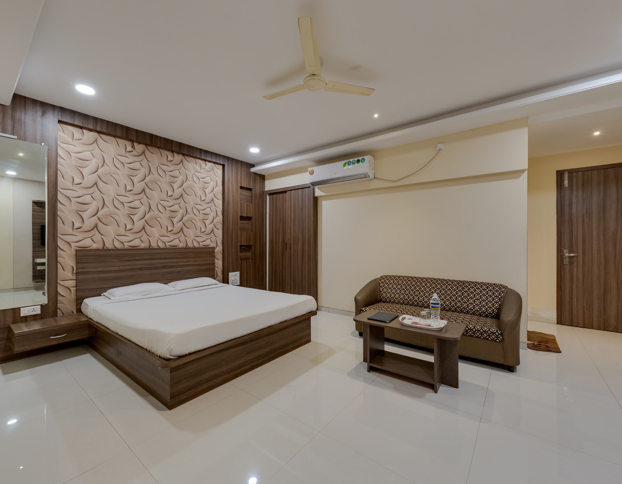 Hotel Royal Palace, Karad - Tap to explore photos